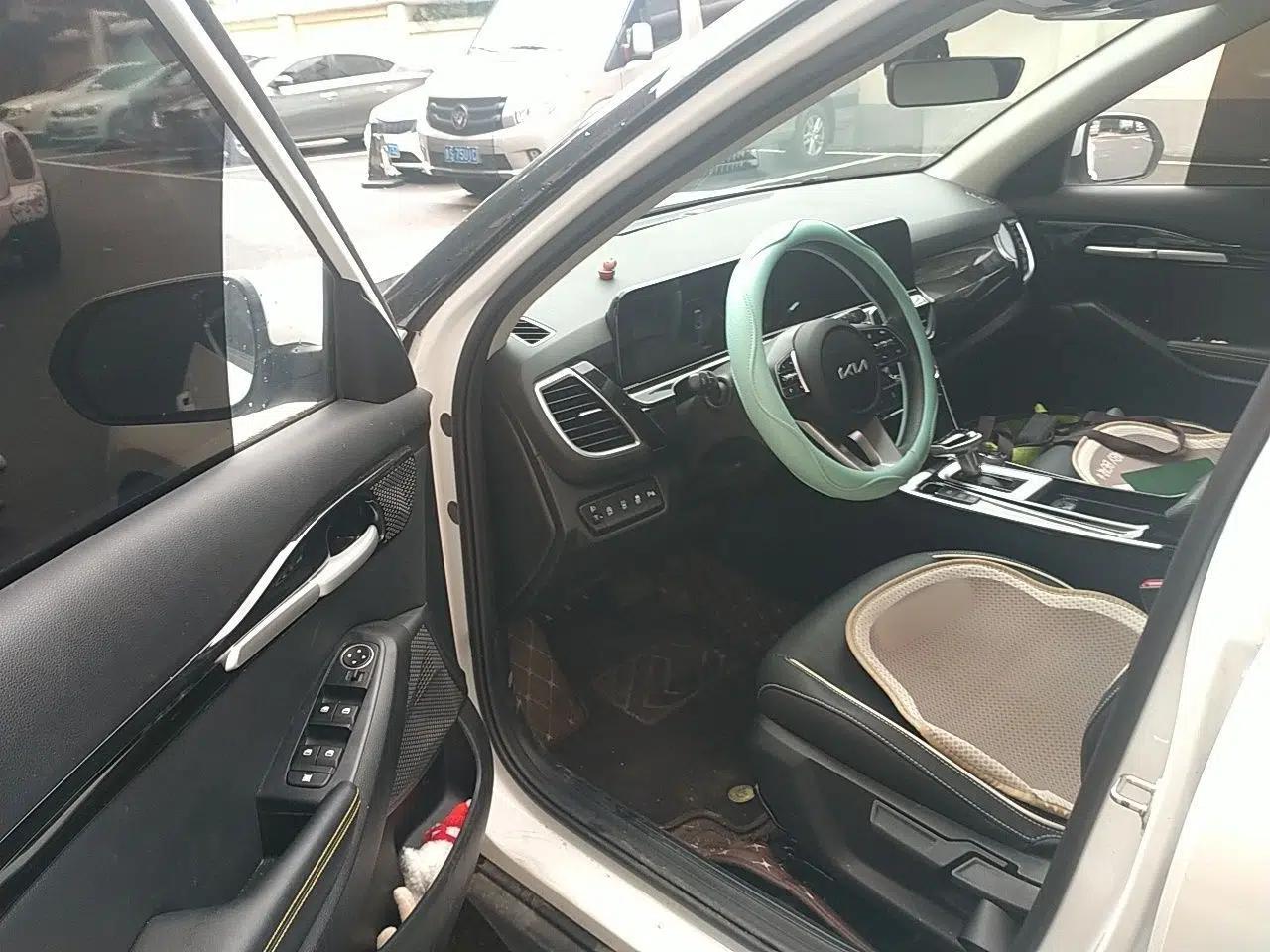 Kia Seltos 2023 1.5L CVT Comfort Edition — миниатюра 16