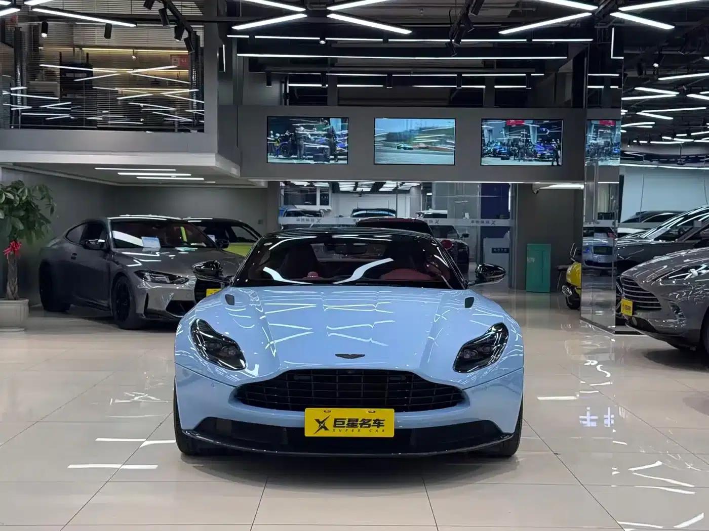 Aston Martin DB11 2019 4.0T V8 Coupe — миниатюра 2