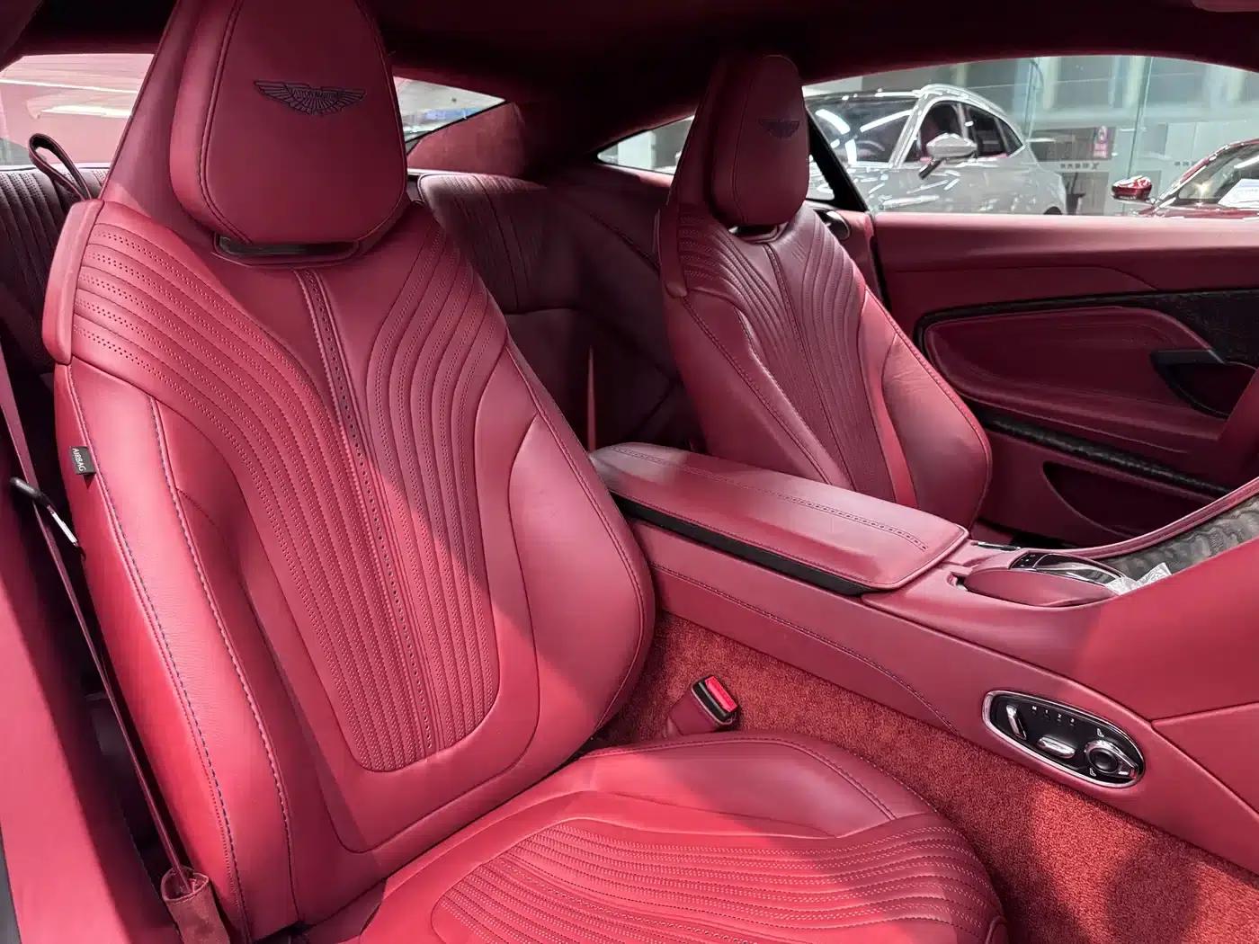 Aston Martin DB11 2019 4.0T V8 Coupe — миниатюра 7