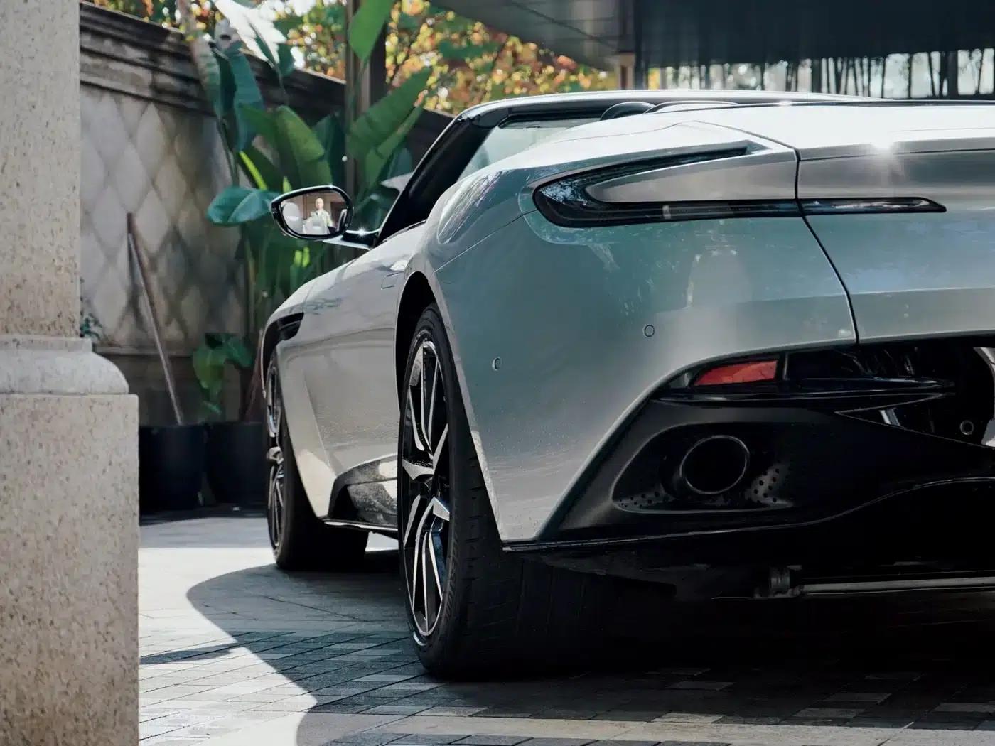 Aston Martin DB11 2020 4.0T V8 Volante — миниатюра 9