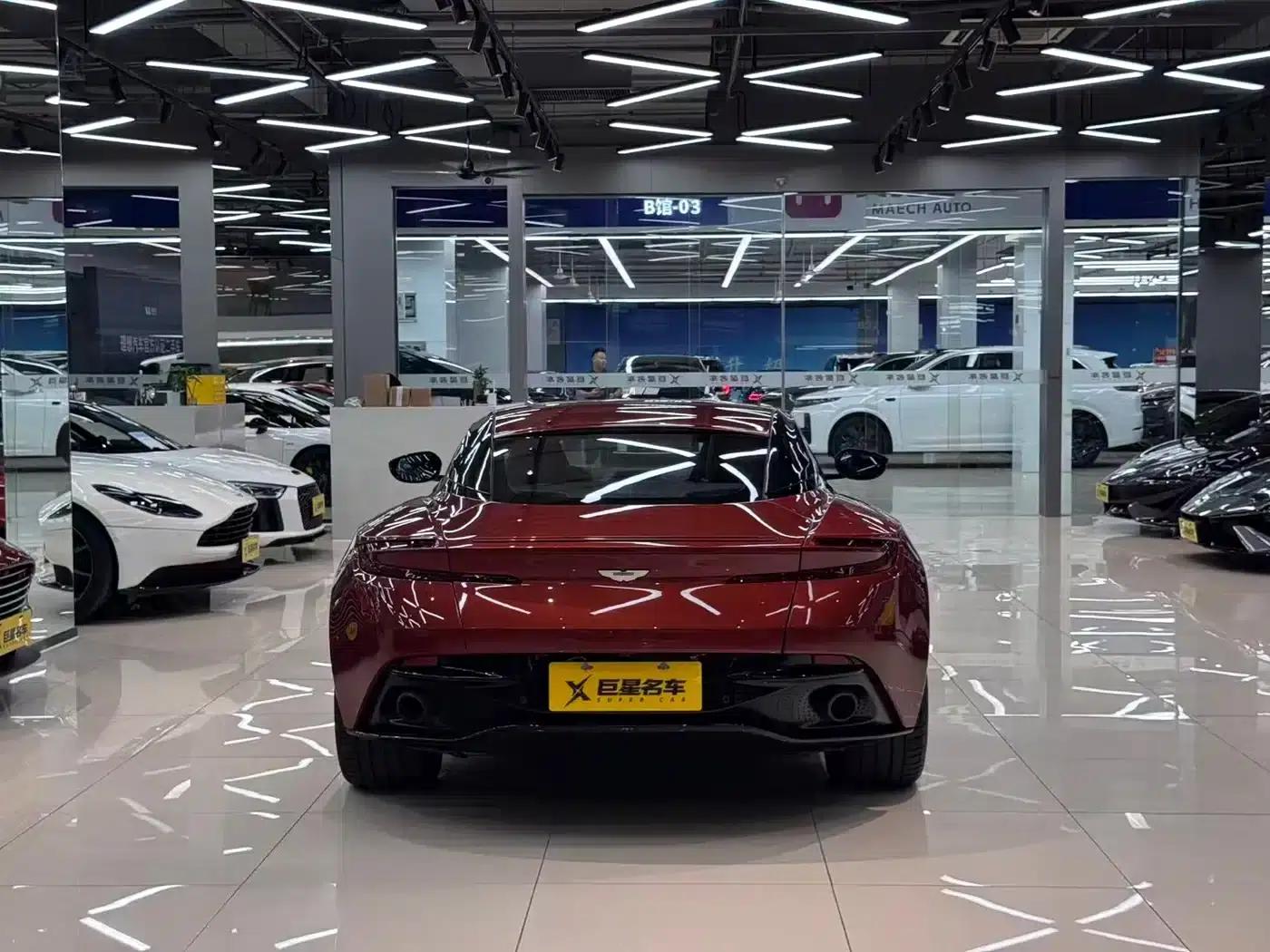 Aston Martin DB11 2016 5.2T First Edition — миниатюра 8
