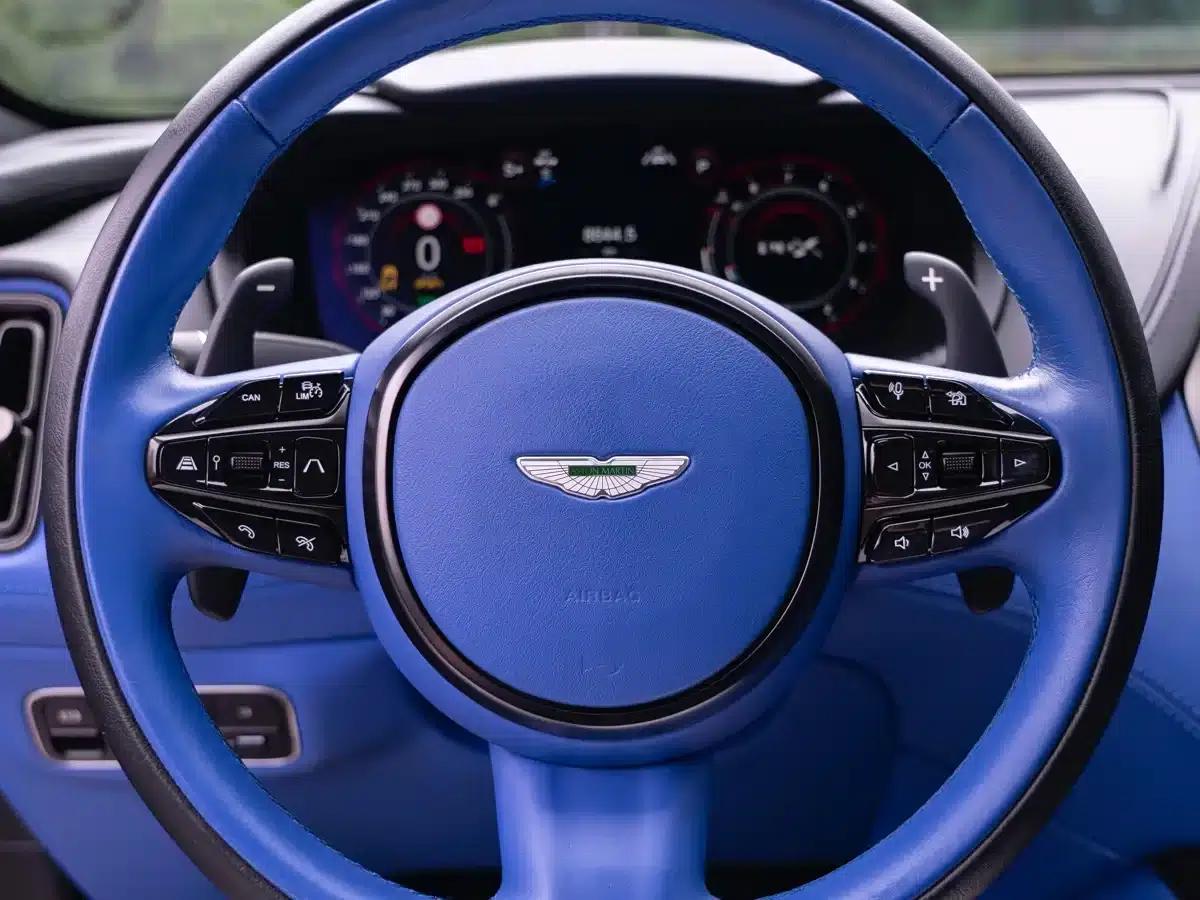2022 Aston Martin DBX 4.0T V8 — миниатюра 13
