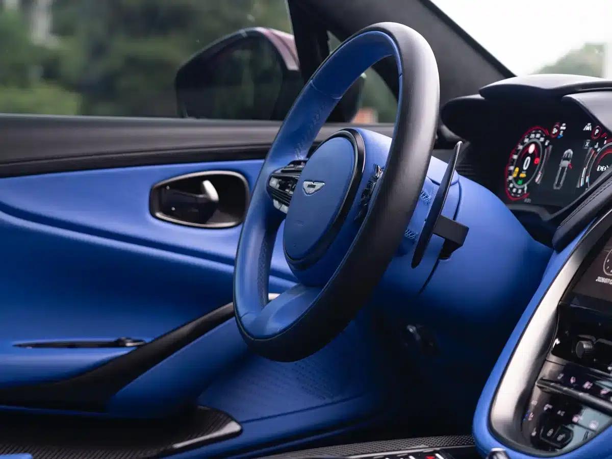 2022 Aston Martin DBX 4.0T V8 — миниатюра 22