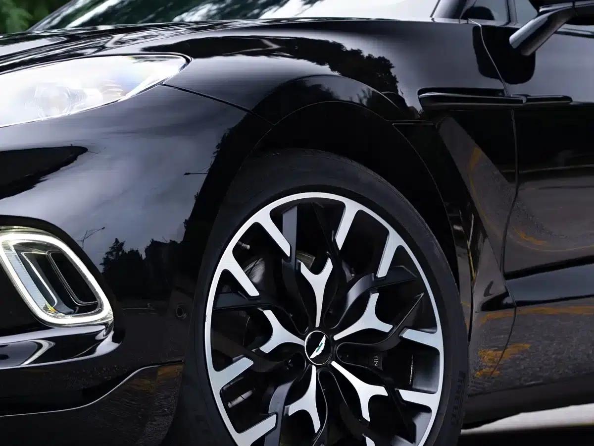 2022 Aston Martin DBX 4.0T V8 — миниатюра 6