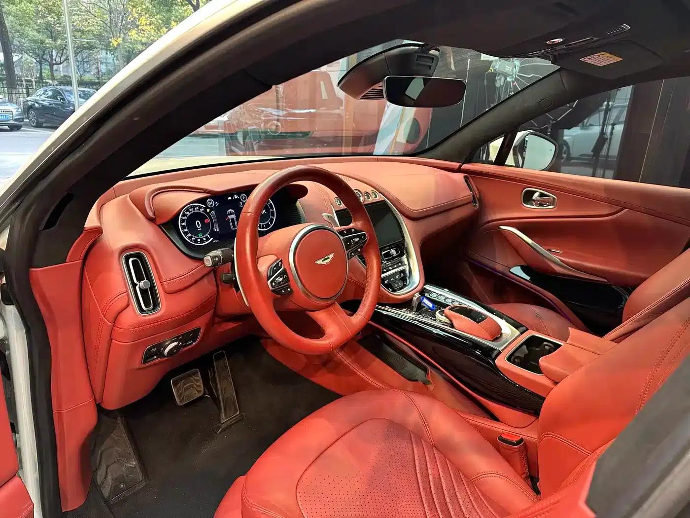 Aston Martin DBX 2022 3.0T STRAIGHT-SIX — миниатюра 10