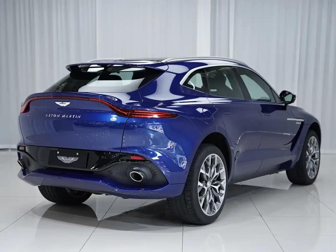 Aston Martin DBX 2023 3.0T STRAIGHT-SIX — миниатюра 4