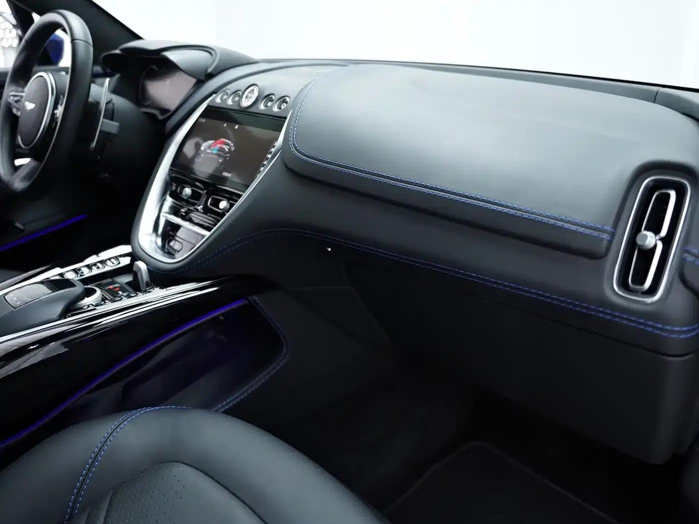 Aston Martin DBX 2023 3.0T STRAIGHT-SIX — миниатюра 10