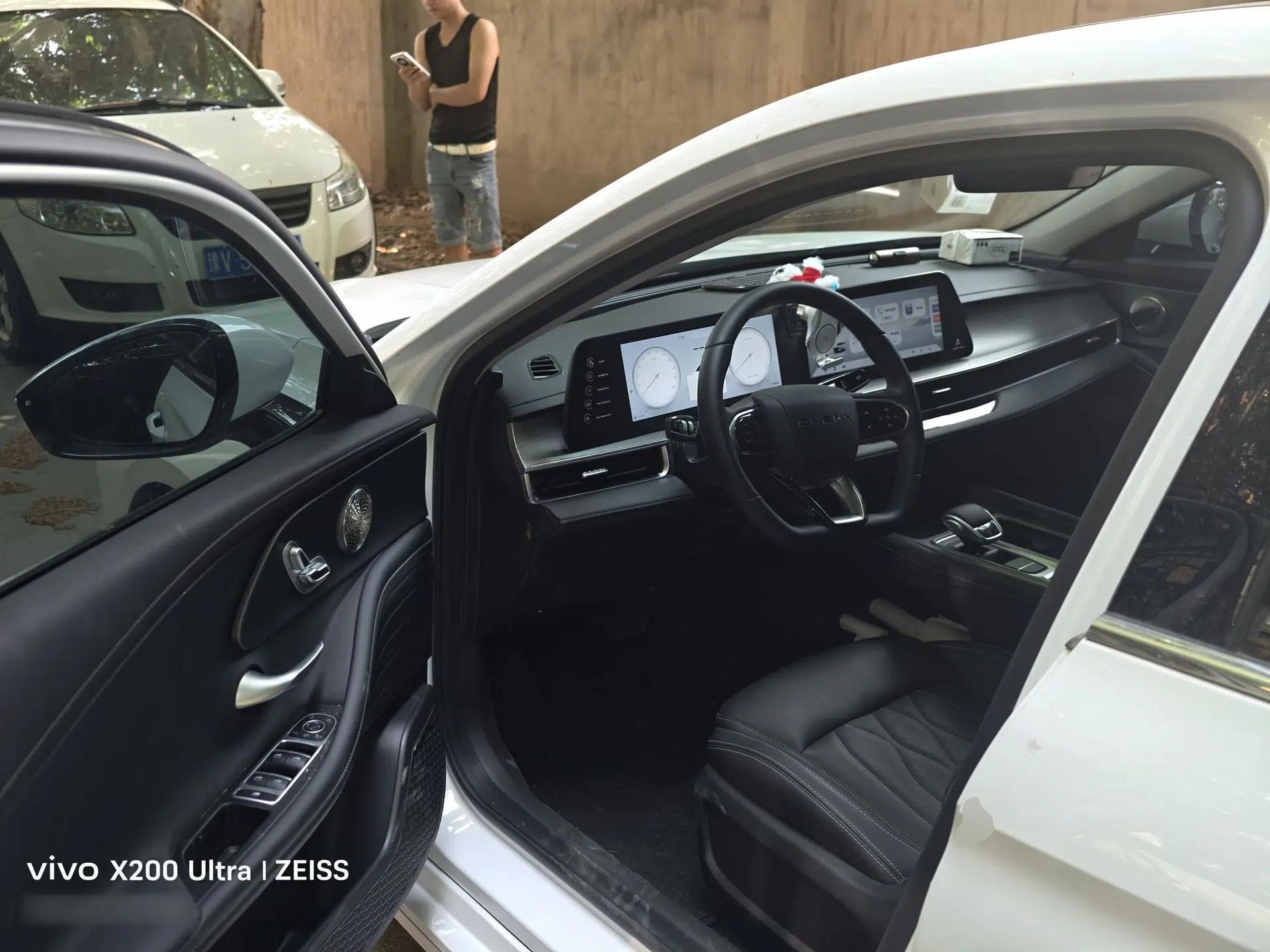 Chery Arrizo 8 2024 1.6T DCT Smart — миниатюра 16