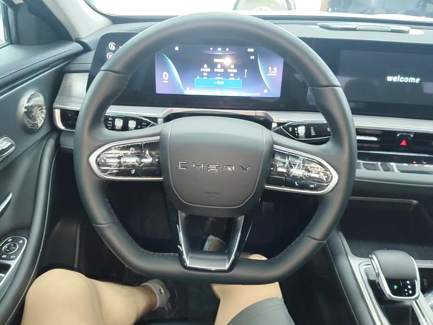 Chery Arrizo 8 2025 1.6T DCT Excellence Edition — миниатюра 13