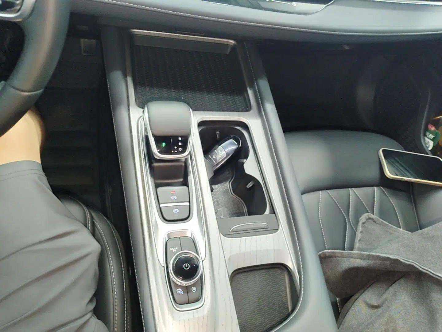 Chery Arrizo 8 2025 1.6T DCT Excellence Edition — миниатюра 16