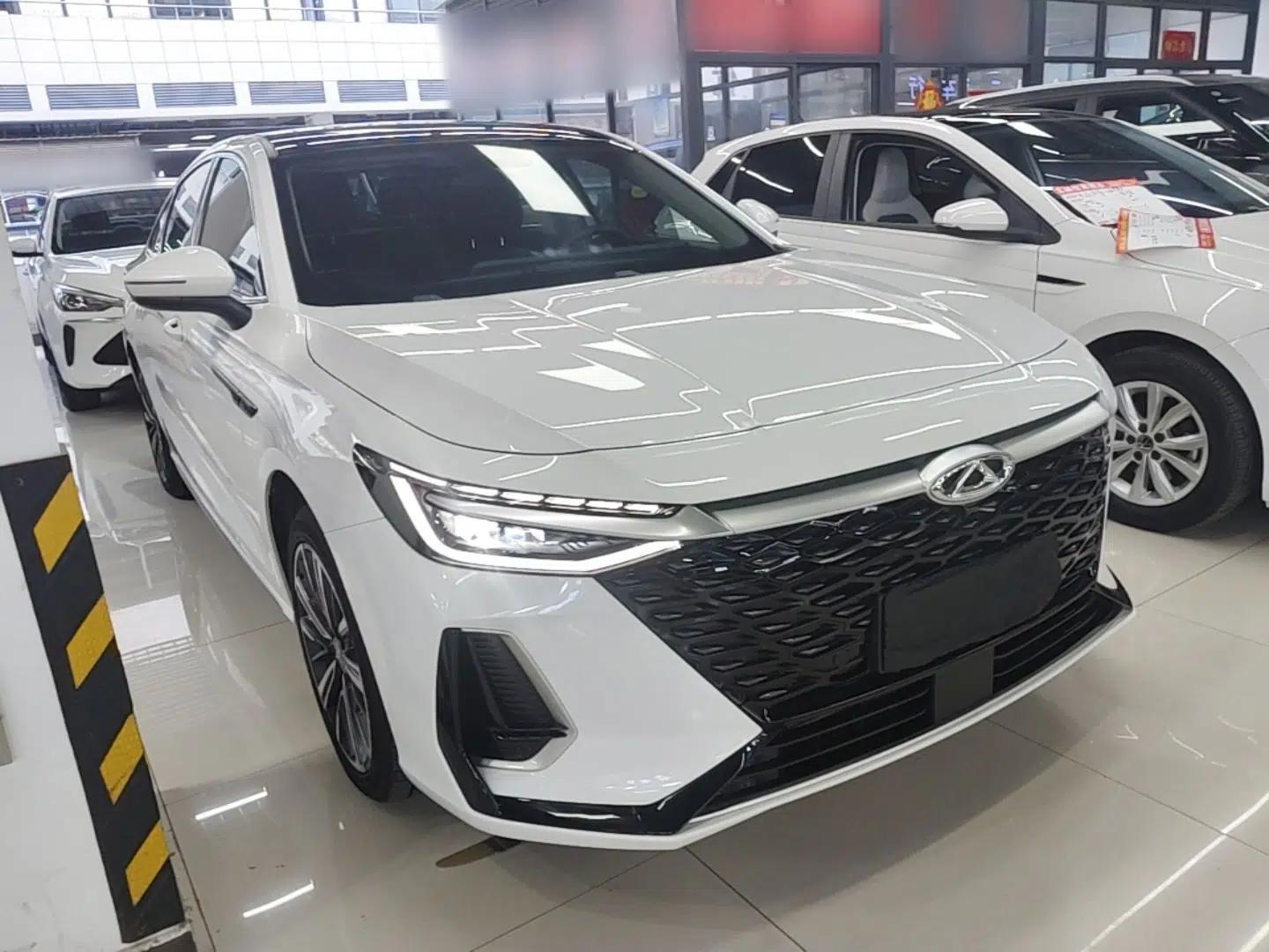 Chery Arrizo 8 2025 1.6T DCT Excellence Edition — миниатюра 3