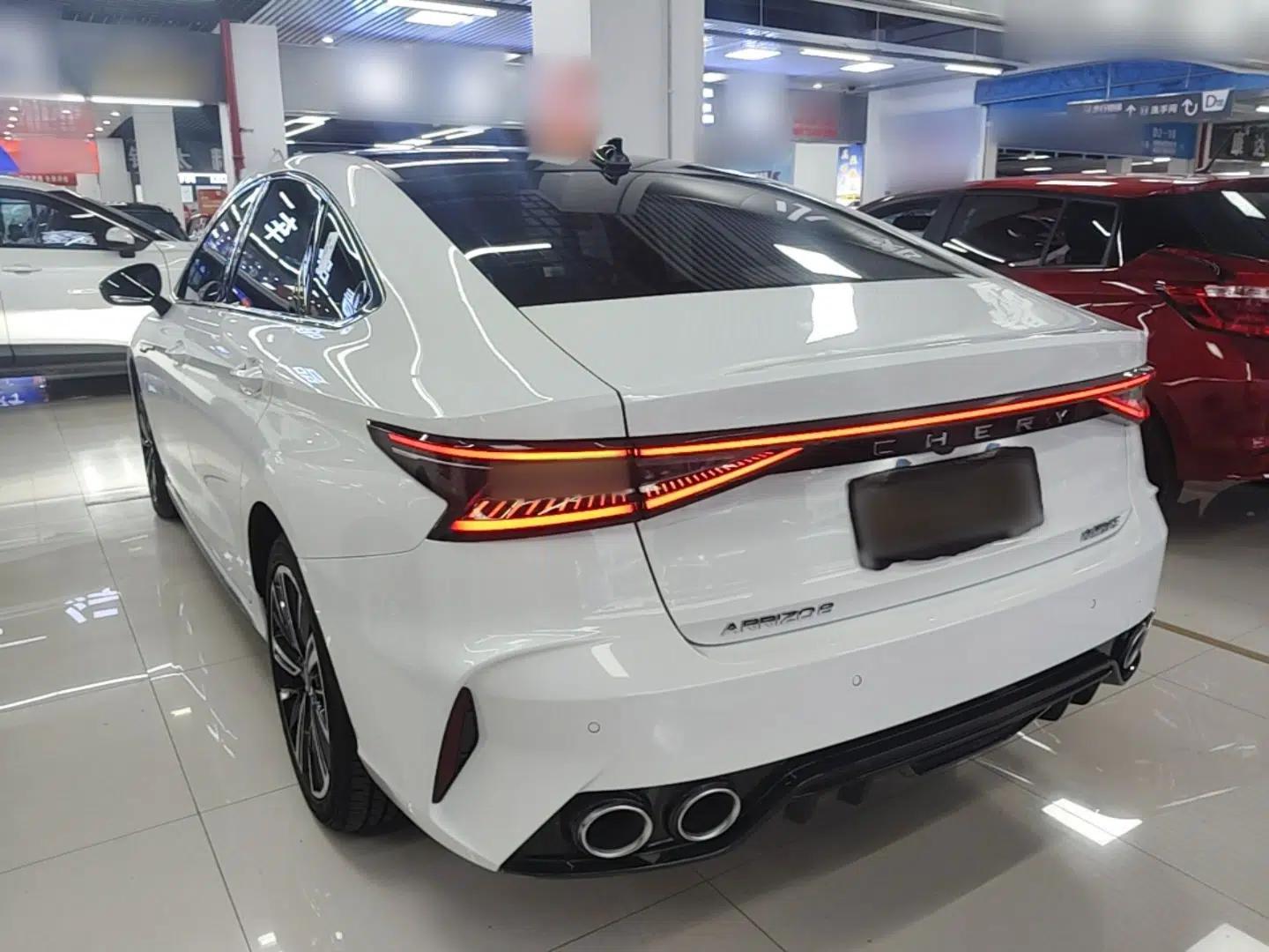 Chery Arrizo 8 2025 1.6T DCT Excellence Edition — миниатюра 4