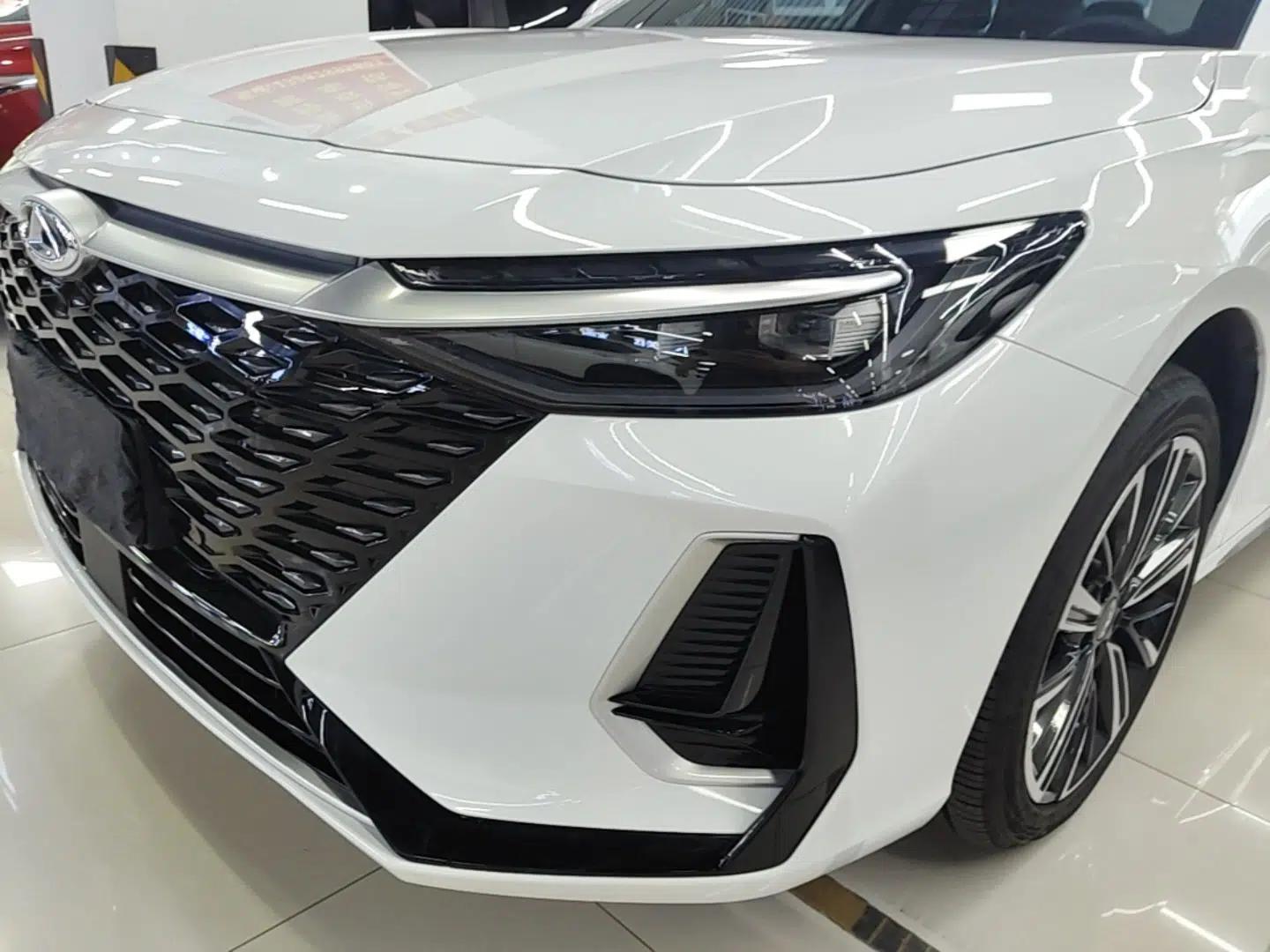 Chery Arrizo 8 2025 1.6T DCT Excellence Edition — миниатюра 8