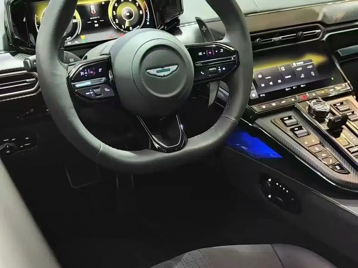 2024 V8 Vantage 4.0T V8 Coupe — миниатюра 14