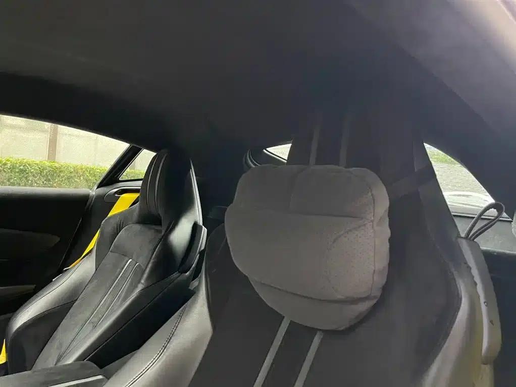 2020 V8 Vantage 4.0T V8 Coupe — миниатюра 10