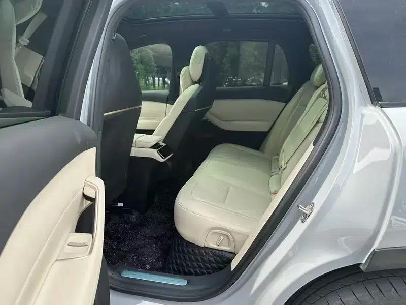 NIO ES6 2024 model 75kWh — миниатюра 9