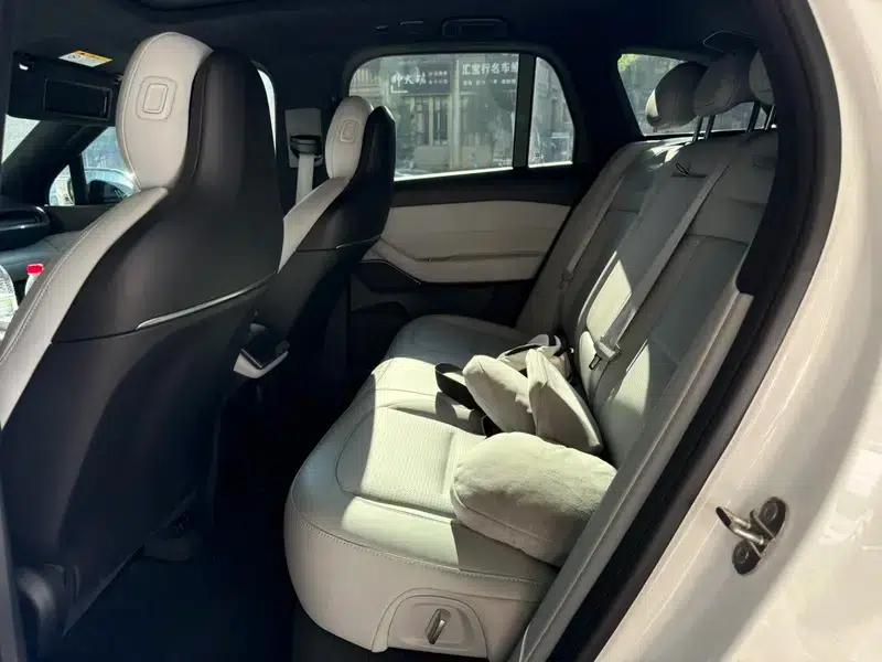 NIO ES6 2023 model 75kWh — миниатюра 13