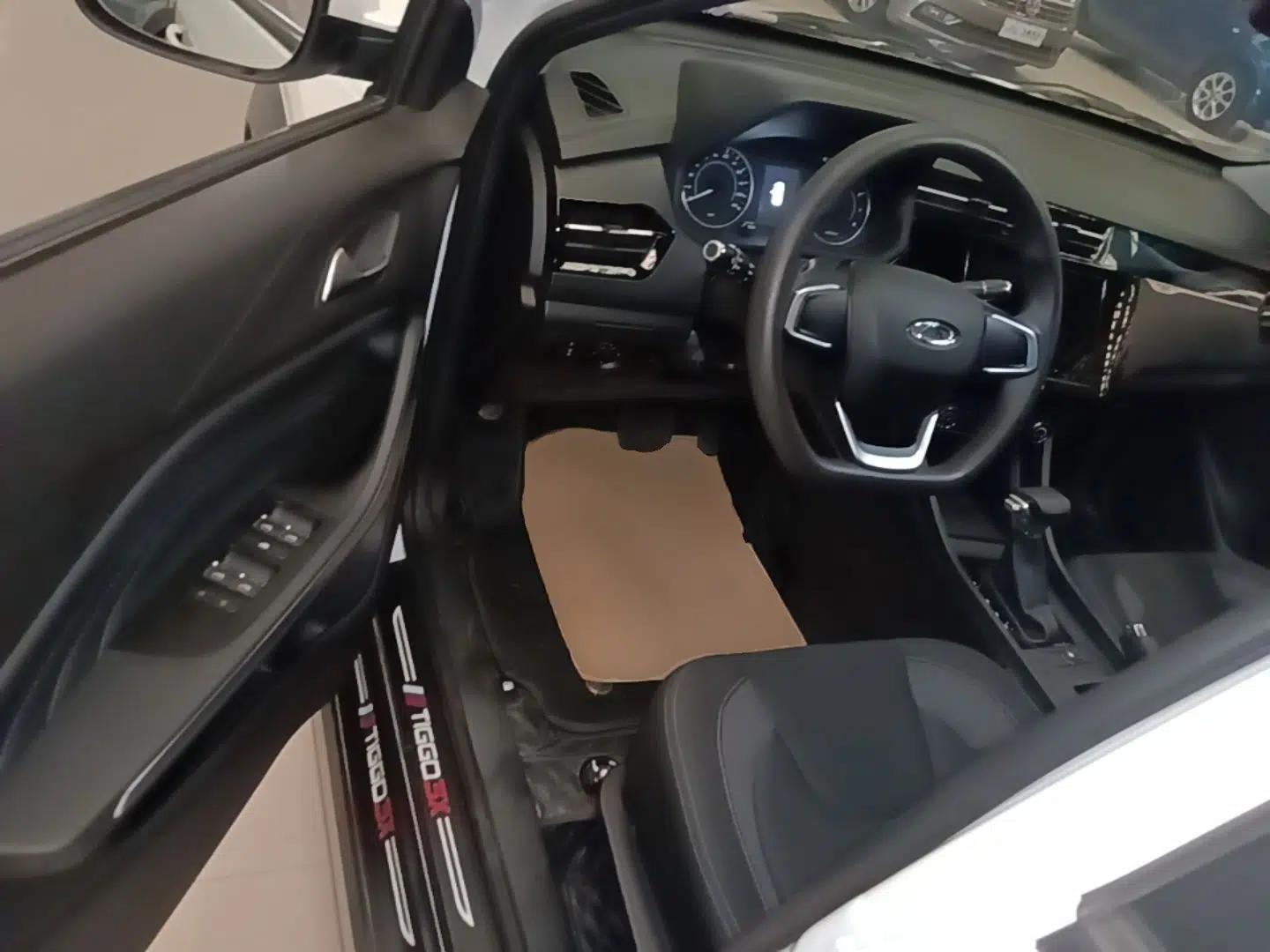 Chery Tiggo 3X 2024 1.5L CVT Excellence Edition — миниатюра 18