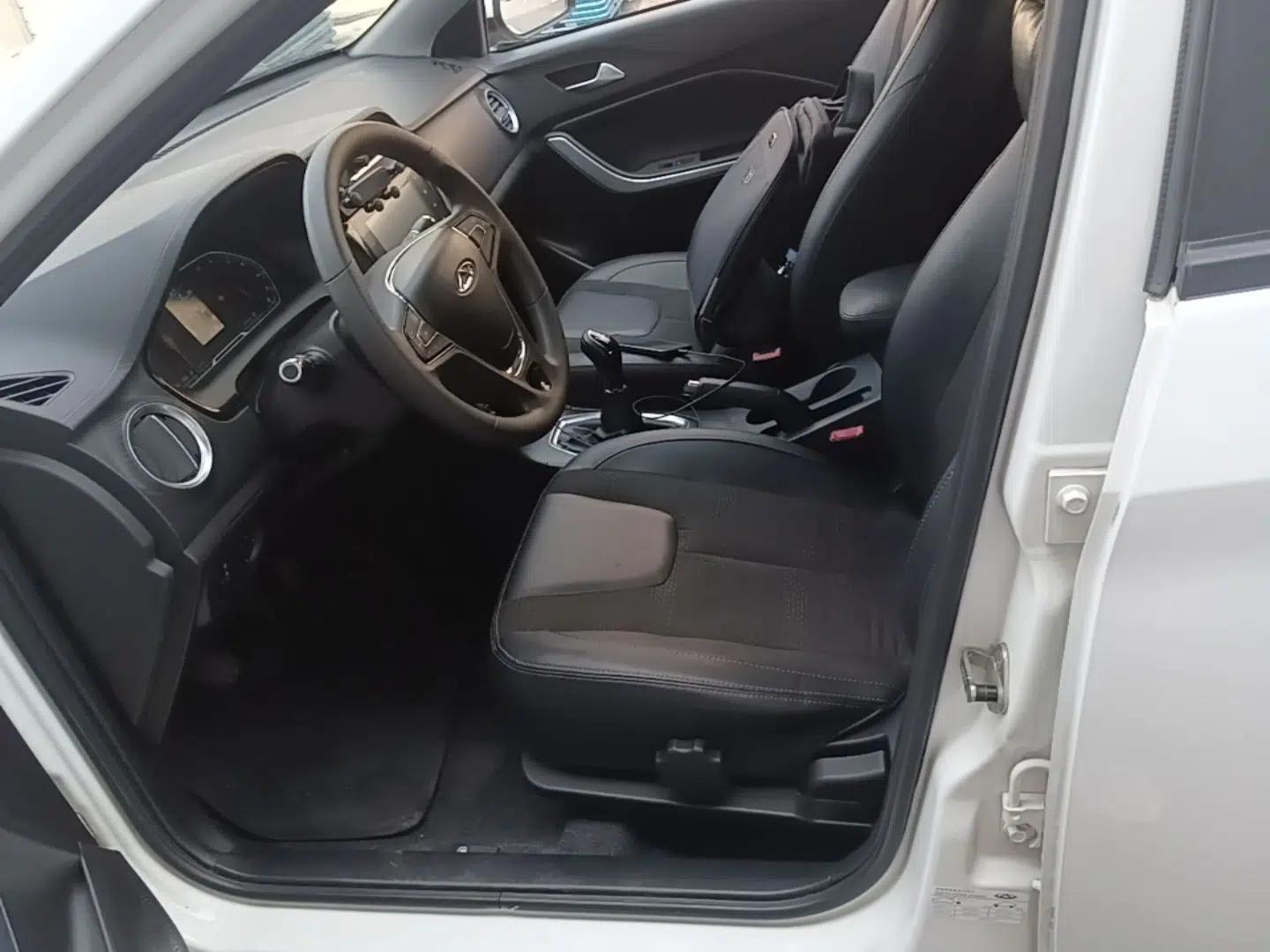 Chery Tiggo 3X 2018 1.5L Manual Elite Edition — миниатюра 17
