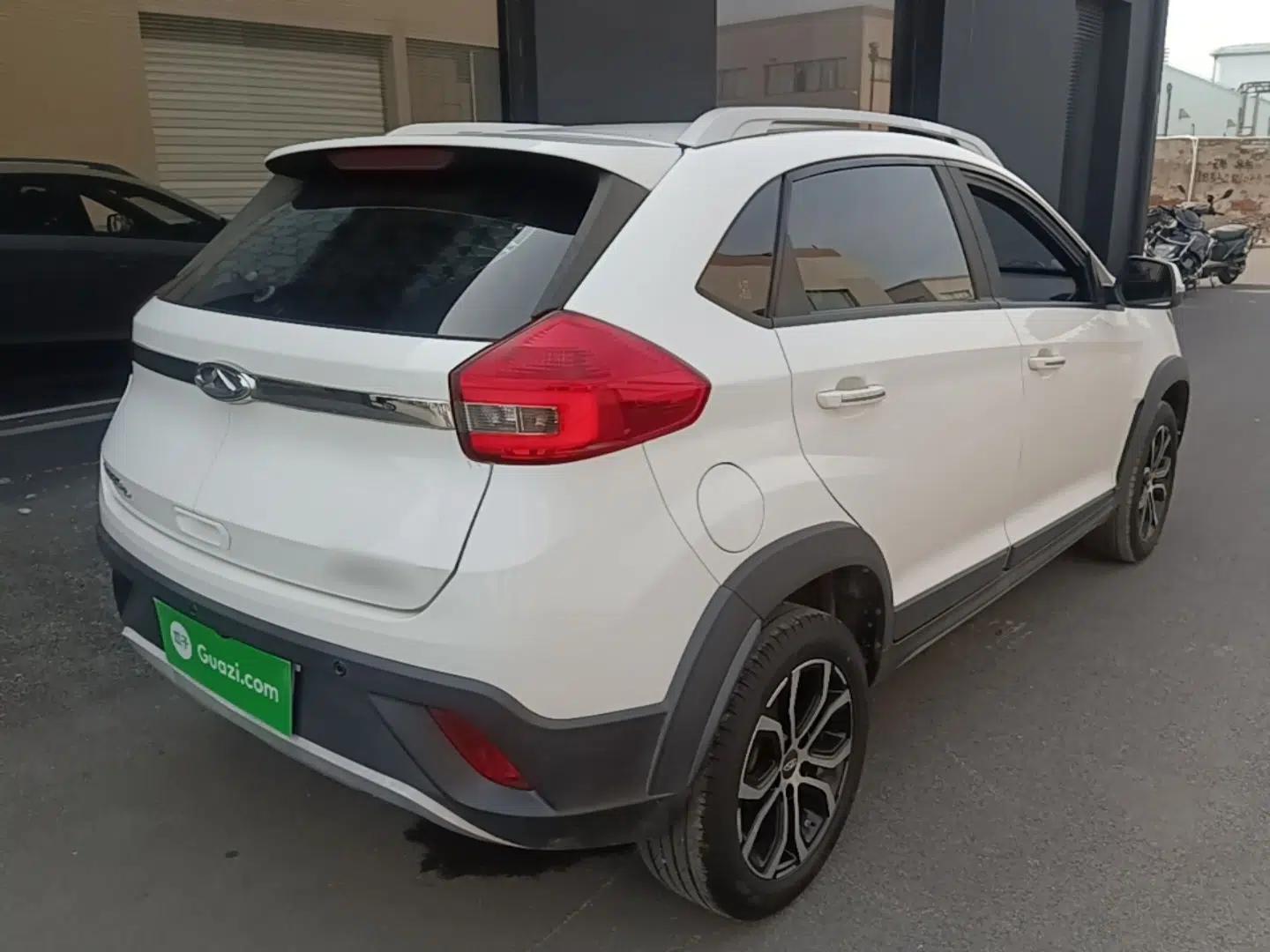 Chery Tiggo 3X 2018 1.5L Manual Elite Edition — миниатюра 6