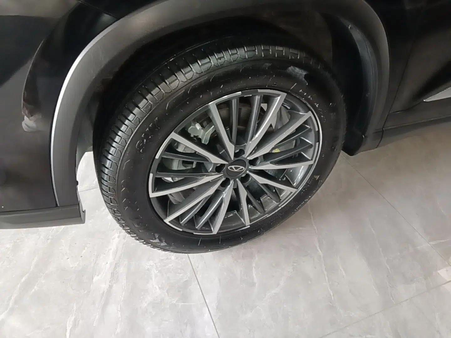 Chery Tiggo 8 PRO 2025 290T Two-Wheel-Drive Luxury Edition — миниатюра 10