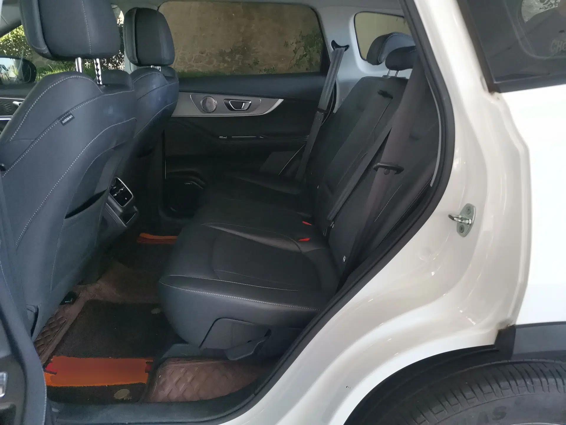 Chery Tiggo 8 PRO 2022 290T Two-Wheel Drive Sky Dome Edition 5 Seats — миниатюра 17