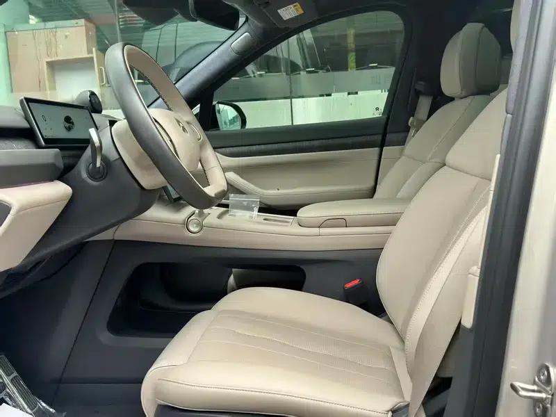 NIO ES8 2023 model 75kWh — миниатюра 8