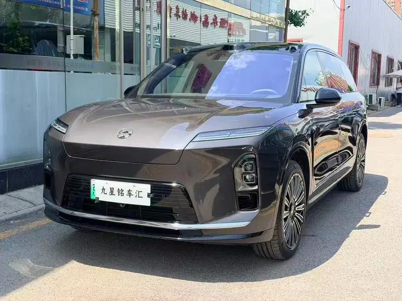 NIO ES8 2026 Model Six-Seat Executive Luxury Edition — миниатюра 1