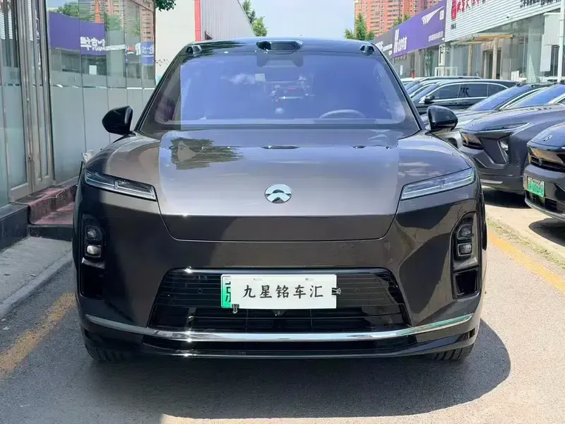 NIO ES8 2026 Model Six-Seat Executive Luxury Edition — миниатюра 2