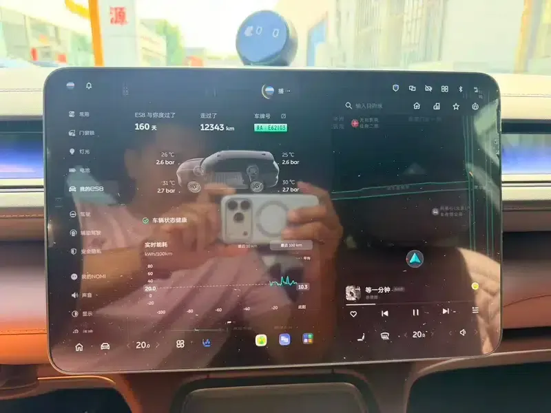 NIO ES8 2026 Model Six-Seat Executive Luxury Edition — миниатюра 4