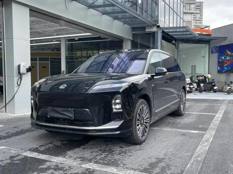NIO ES8 2026 Model Six-Seat Executive Luxury Edition — миниатюра 1