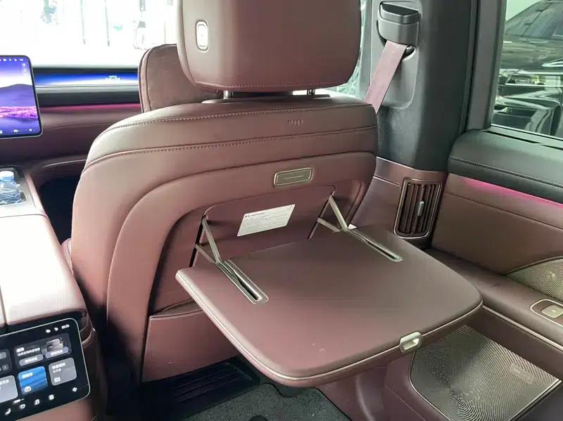NIO ES8 2026 Model Six-Seat Executive Luxury Edition — миниатюра 11