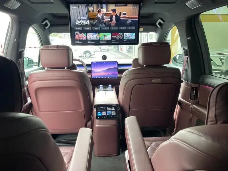 NIO ES8 2026 Model Six-Seat Executive Luxury Edition — миниатюра 17