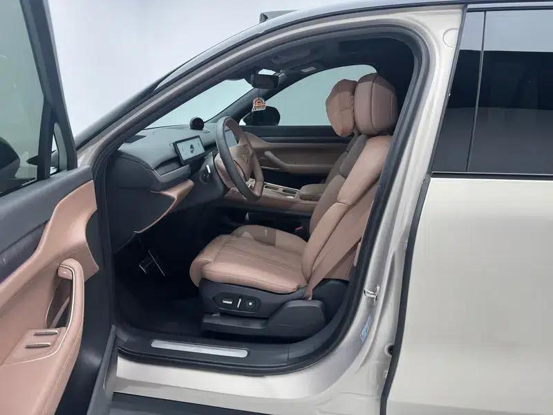 NIO ES8 2023 model 75kWh — миниатюра 17