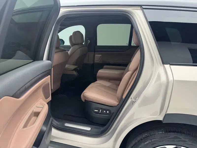 NIO ES8 2023 model 75kWh — миниатюра 18