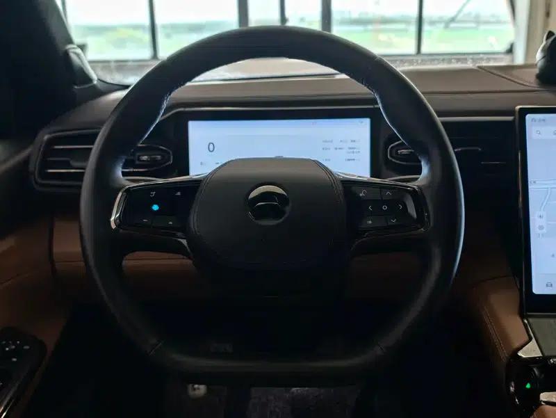 NIO ES8 2020 415KM Signature Edition (Six Seats) — миниатюра 12