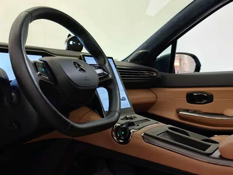 NIO ES8 2020 415KM Signature Edition (Six Seats) — миниатюра 8