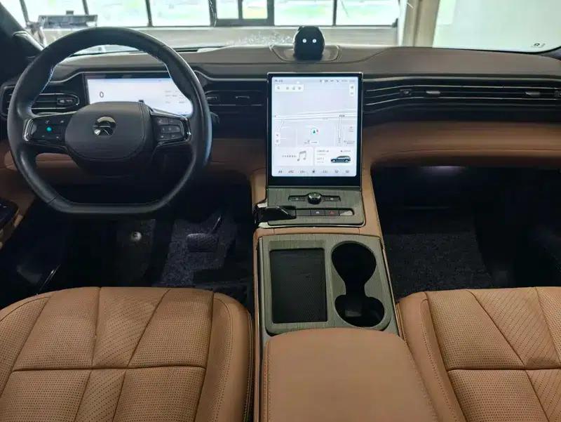 NIO ES8 2020 415KM Signature Edition (Six Seats) — миниатюра 10