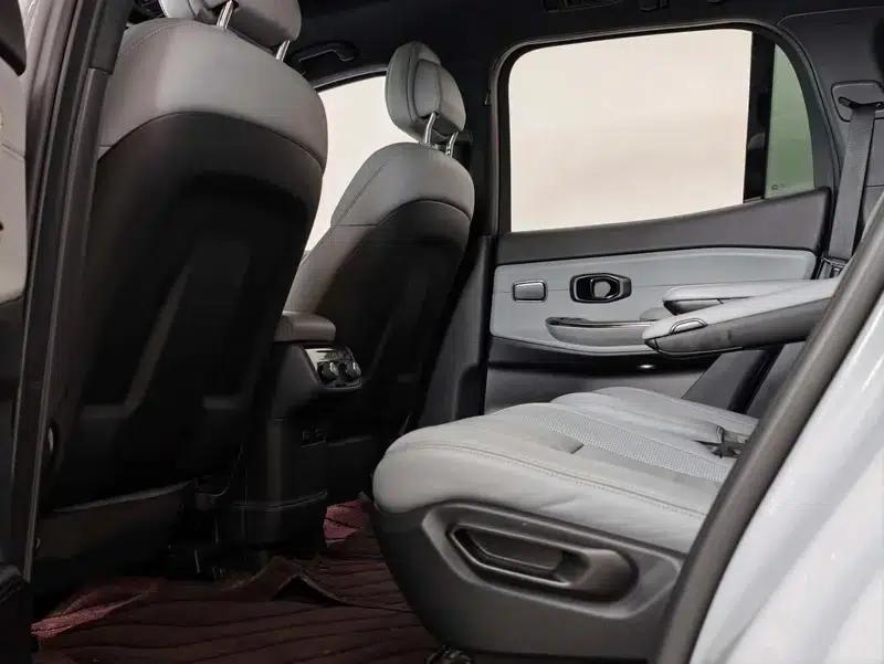 NIO ES8 2020 415KM Signature Edition (Six Seats) — миниатюра 10