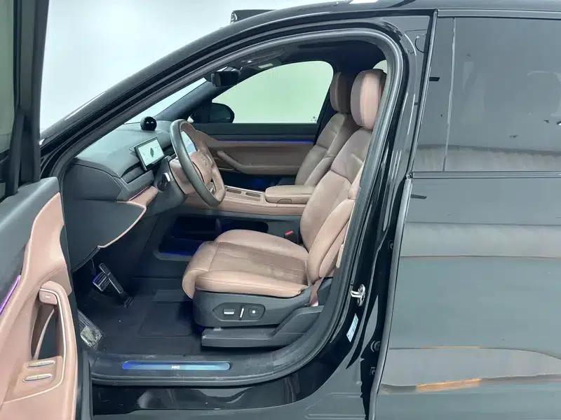 NIO ES8 2024 75kWh Executive Edition — миниатюра 17