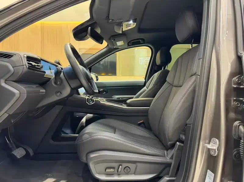 NIO ES8 2020 580KM Base Edition 7-Seater — миниатюра 15
