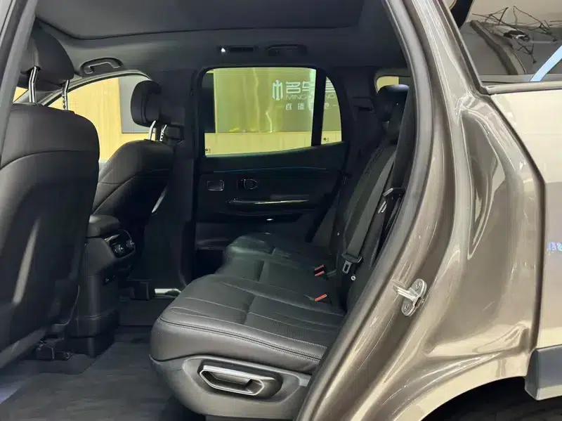 NIO ES8 2020 580KM Base Edition 7-Seater — миниатюра 16