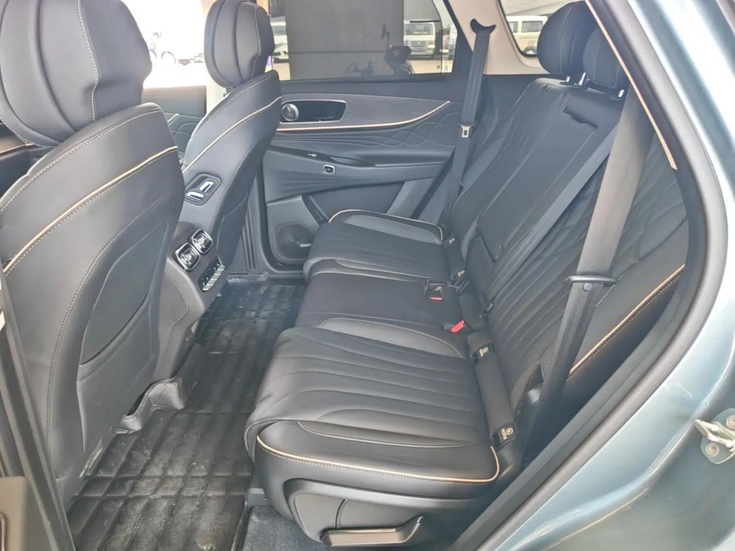 Chery Tiggo 9 2023 2.0T Automatic Two-Wheel Drive Prestige Edition 5 Seats — миниатюра 25