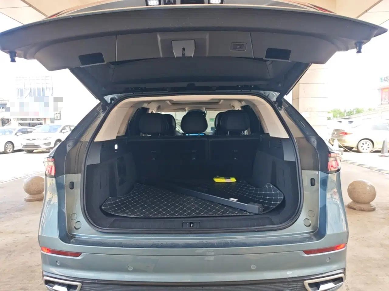 Chery Tiggo 9 2023 2.0T Automatic Two-Wheel Drive Prestige Edition 5 Seats — миниатюра 27