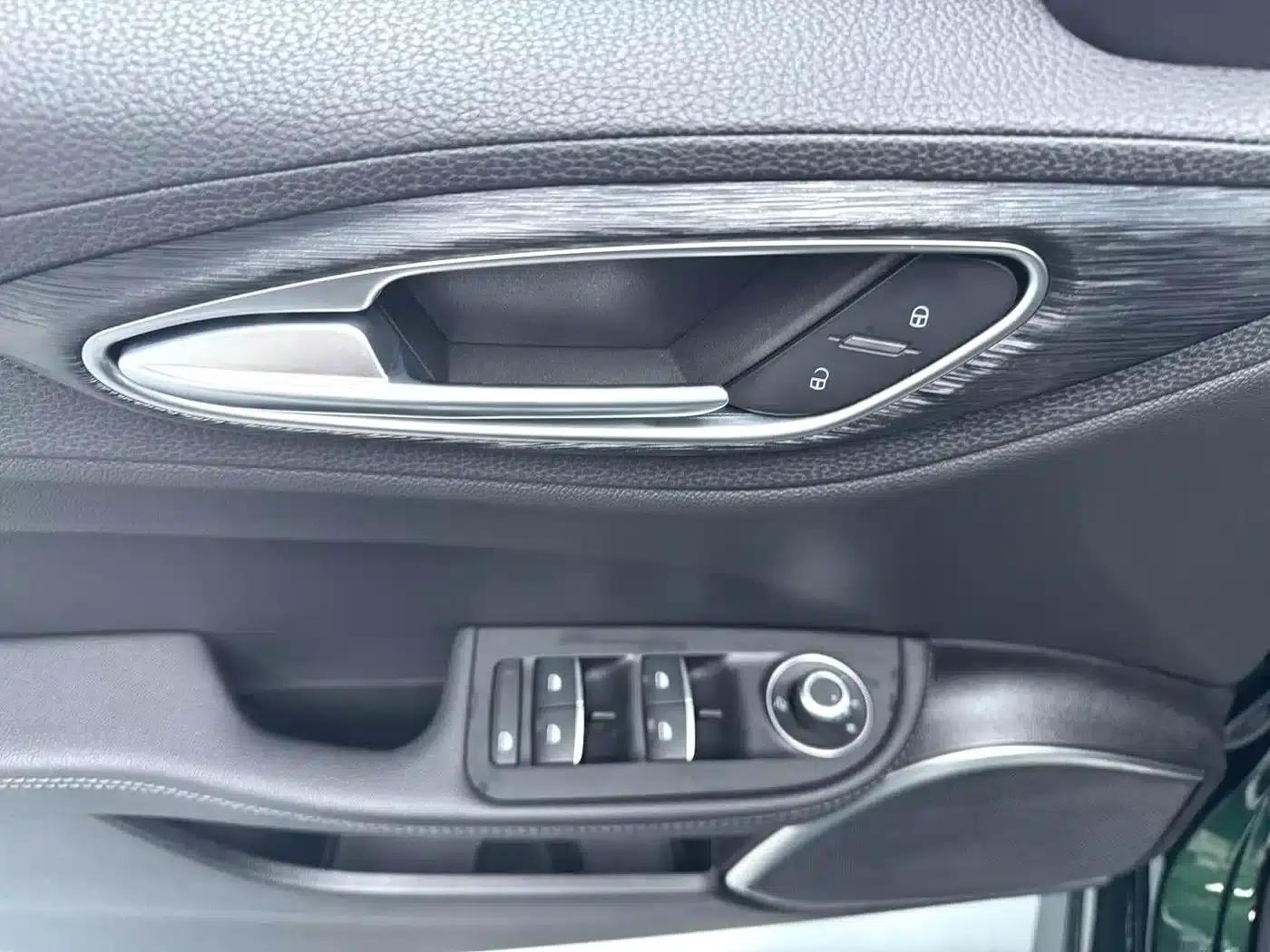 Giulia Juliet 2021 2.0T 280HP Luxury Edition — миниатюра 6