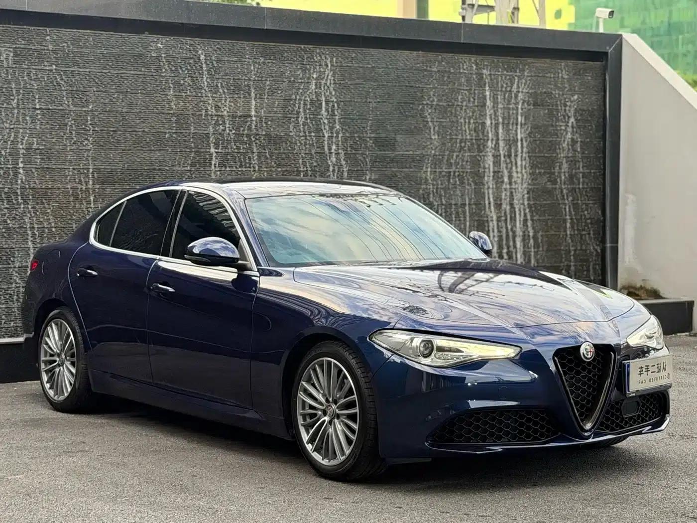Giulia Juliet 2017 2.0T 200HP Luxury Edition — миниатюра 3