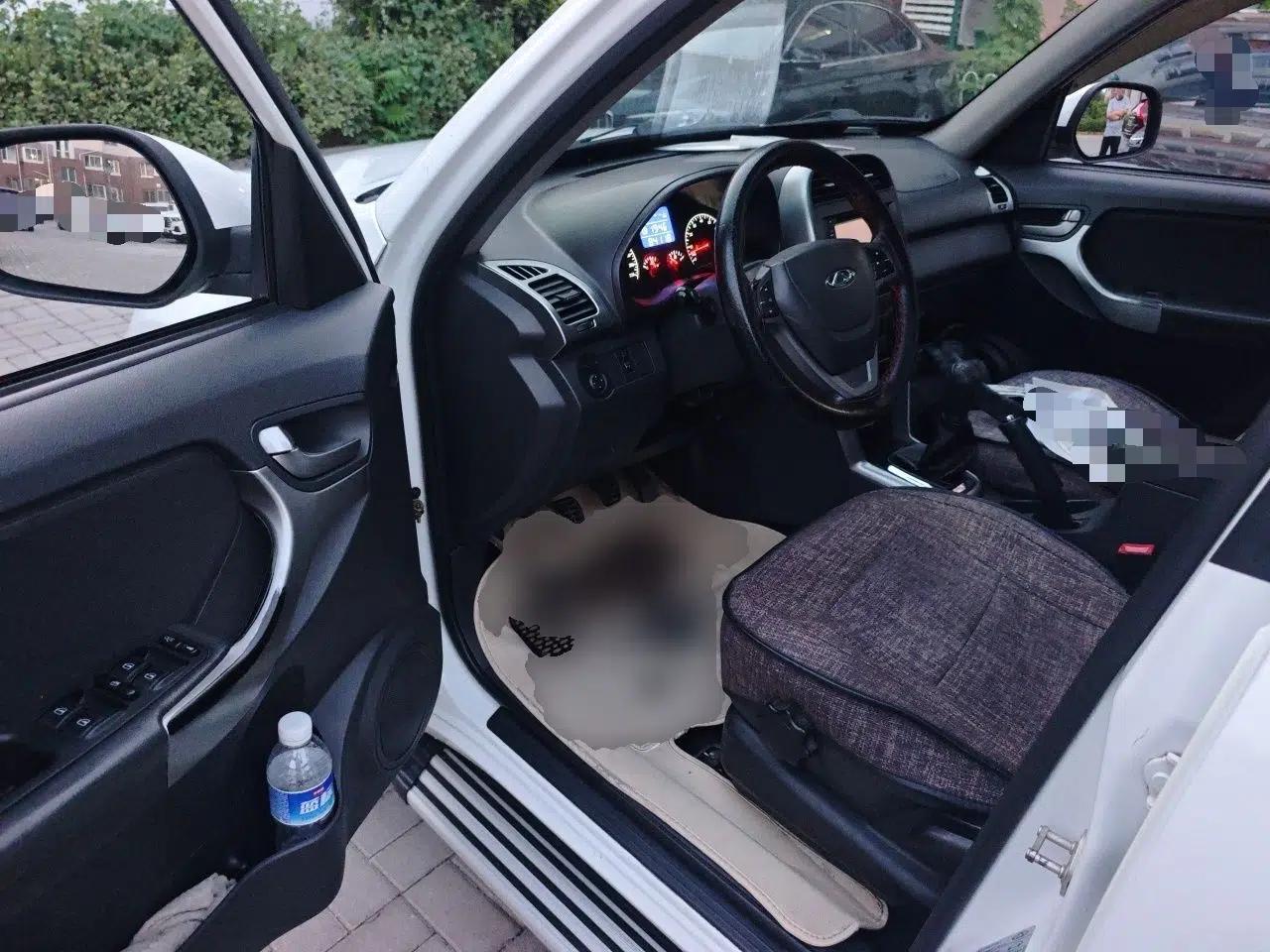 Chery Tiggo 3 2015 1.6L Manual Zhishang Sport Edition — миниатюра 13
