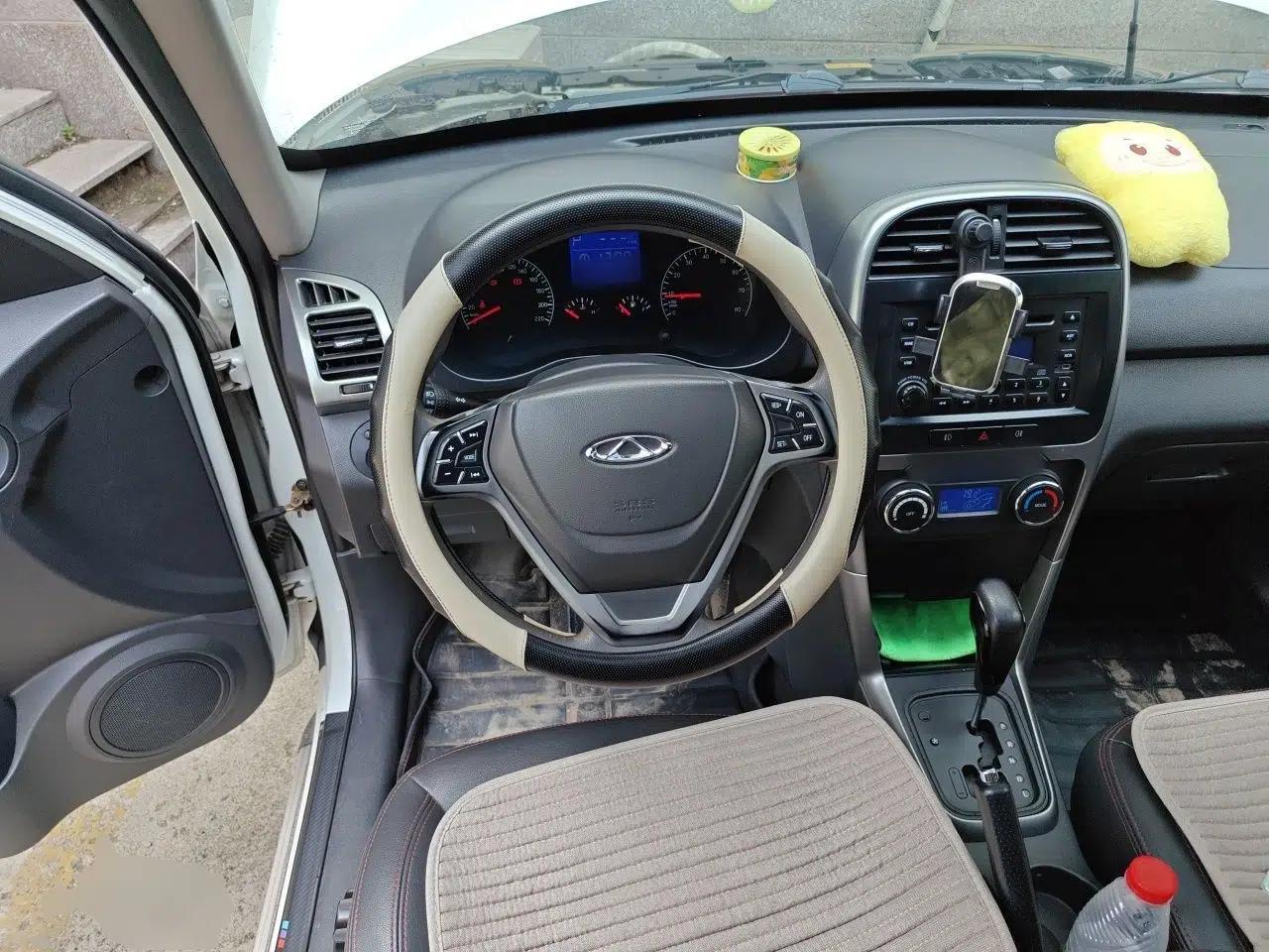 Chery Tiggo 3 2014 1.6L CVT ZhiShang Edition — миниатюра 10
