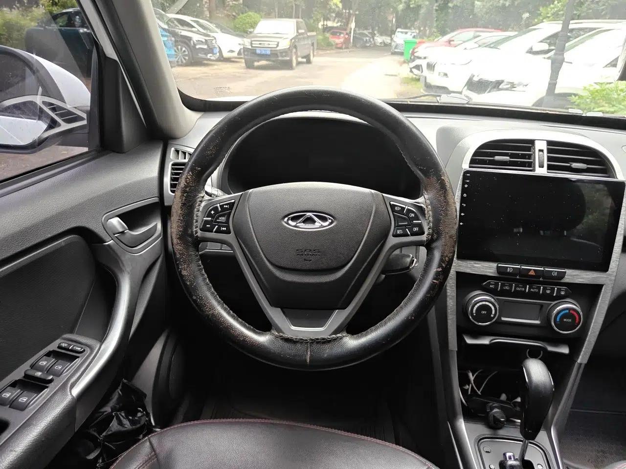 Chery Tiggo 3 2014 1.6L CVT ZhiShang Edition — миниатюра 10