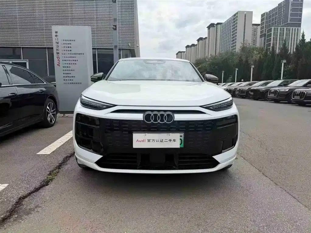 Audi Q6L Sportback e-tron 2026 First Edition — миниатюра 2